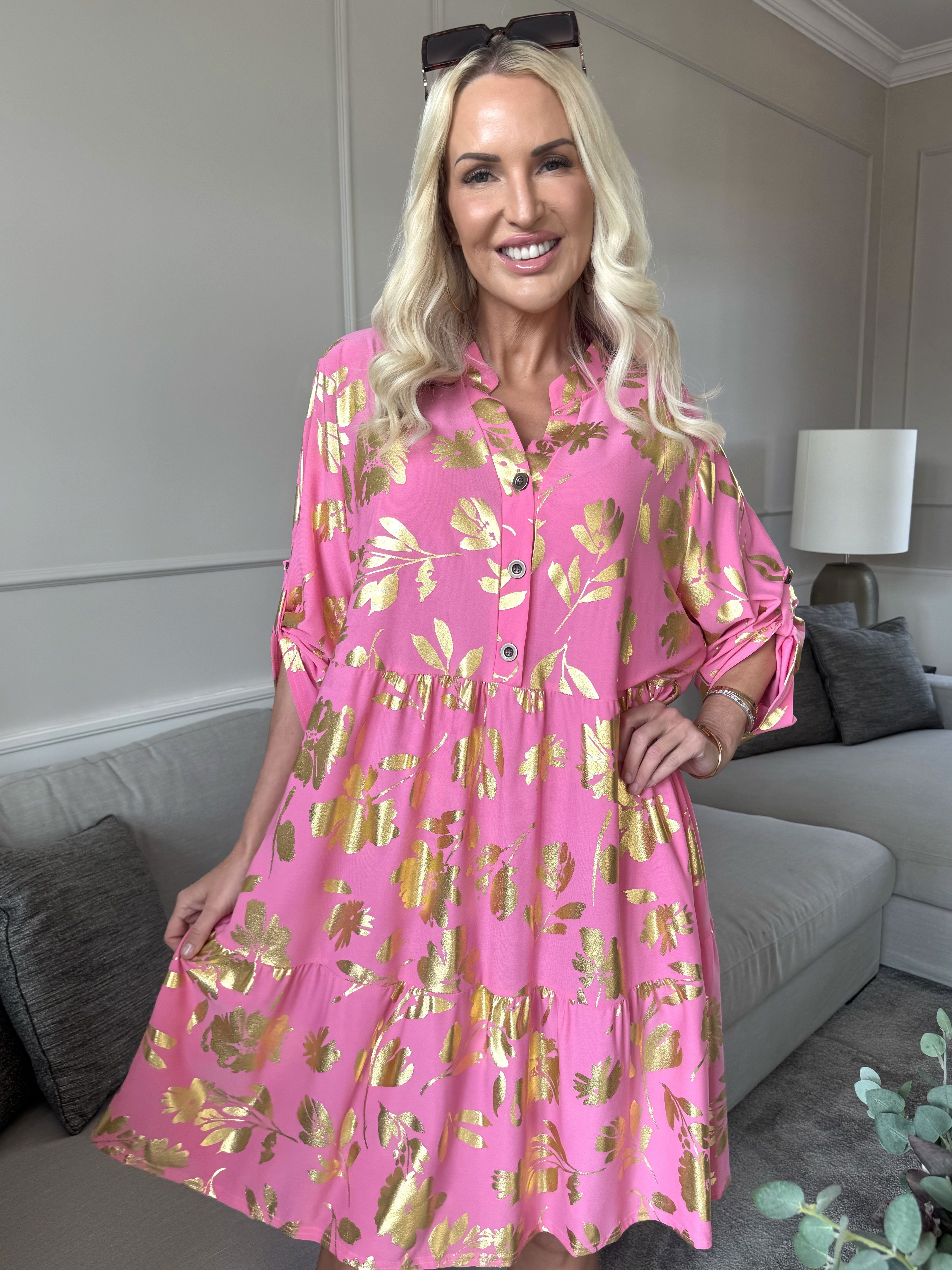 Milano Gold Flower Midi - Klänning med guldblad och lager-på-lager-look